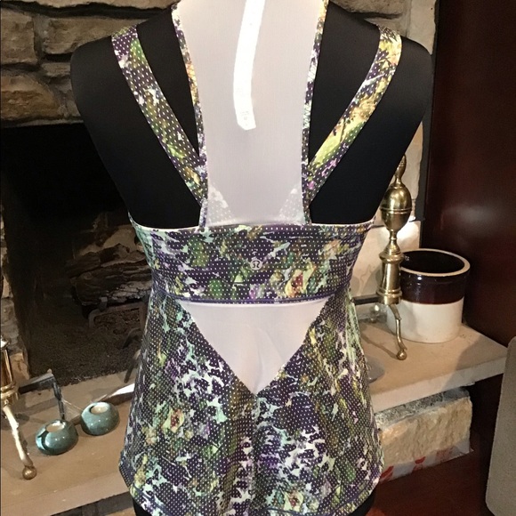 Lululemon Top size 8 - Picture 5 of 6